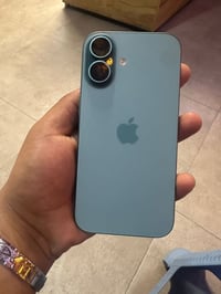 ايفون 16عادي بطاريه96مكفول من كلشي بعده داخل الضمان ينتهي بشهر السادس ...