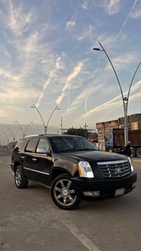 اسكاليد 2012 • فتحة سقف • كاميرا شاشة