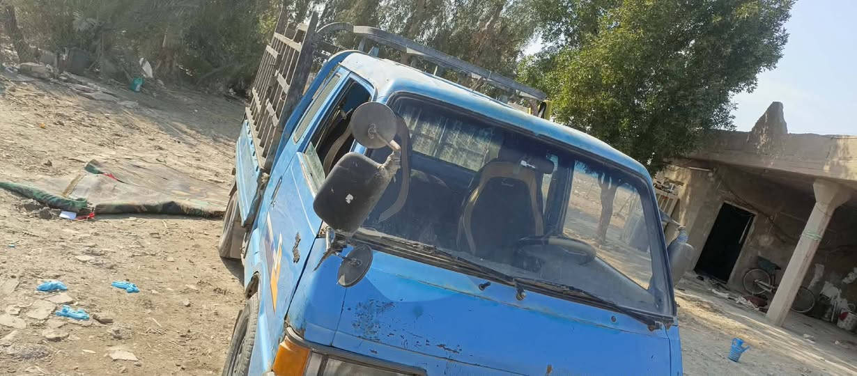 سلام عليكم كيه بنكو البيع موديل 93رقم بغداد سياره حلوه مكاني بقداد شعله سعر 40وبيه مجال.           ***********.        وبي واتساب
