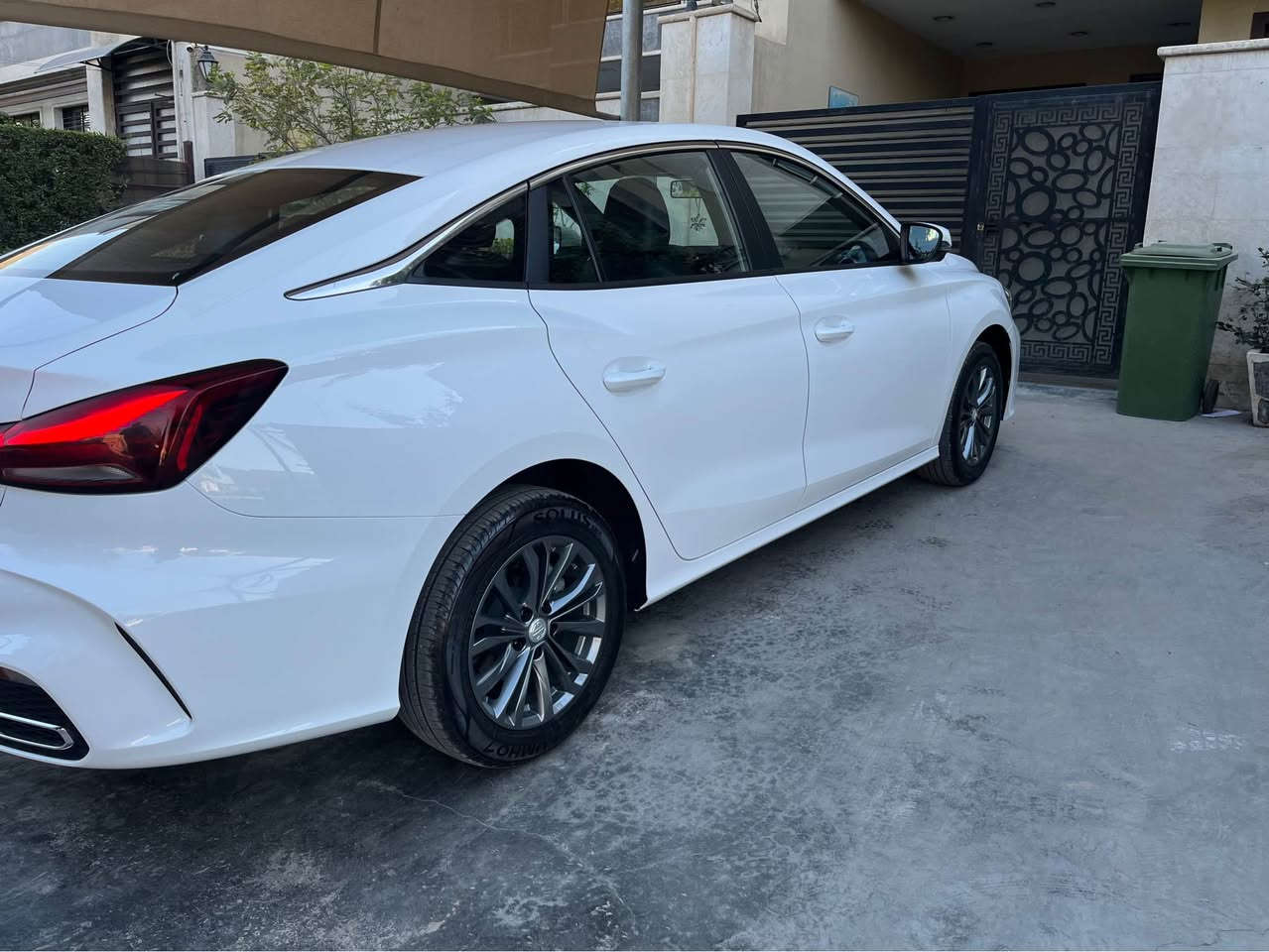 السلام عليكم 
للبيع 
MG gt
فول مواصفات ماشيه ٩٠٠ كيلو 
بغداد شارع فلسطين 
*********** بغداد, العراق
