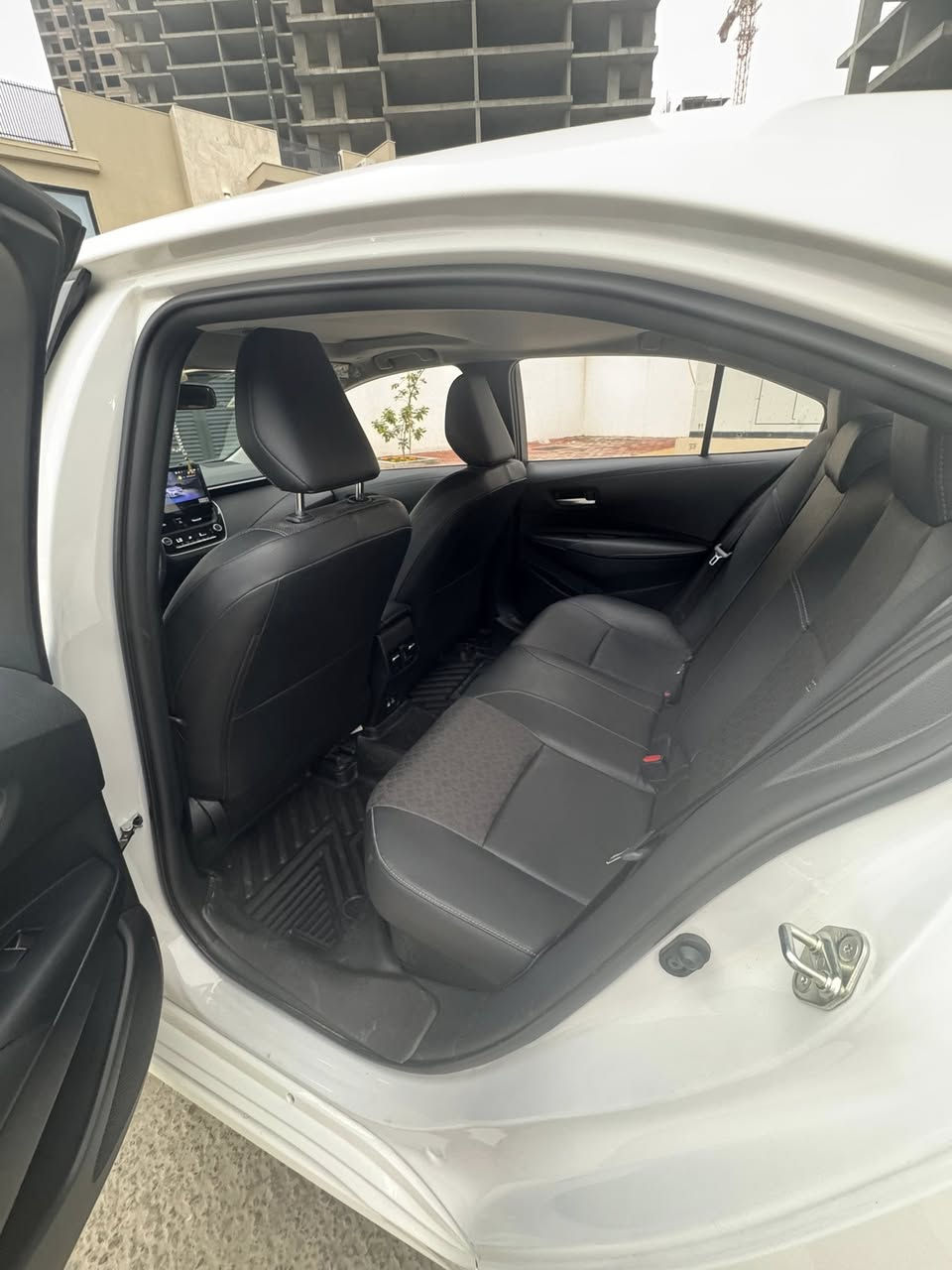 سلام عليكم
كورلا هايبرد شكل الخليجي 2025 فول 1/1
مكفوله كفاله عامه
 بحاله الوكاله ماشيه 12.500الف
مكاني بغداد حي العدل
رقمي ***********
سعره 150$ وبيه مجال بسيط
