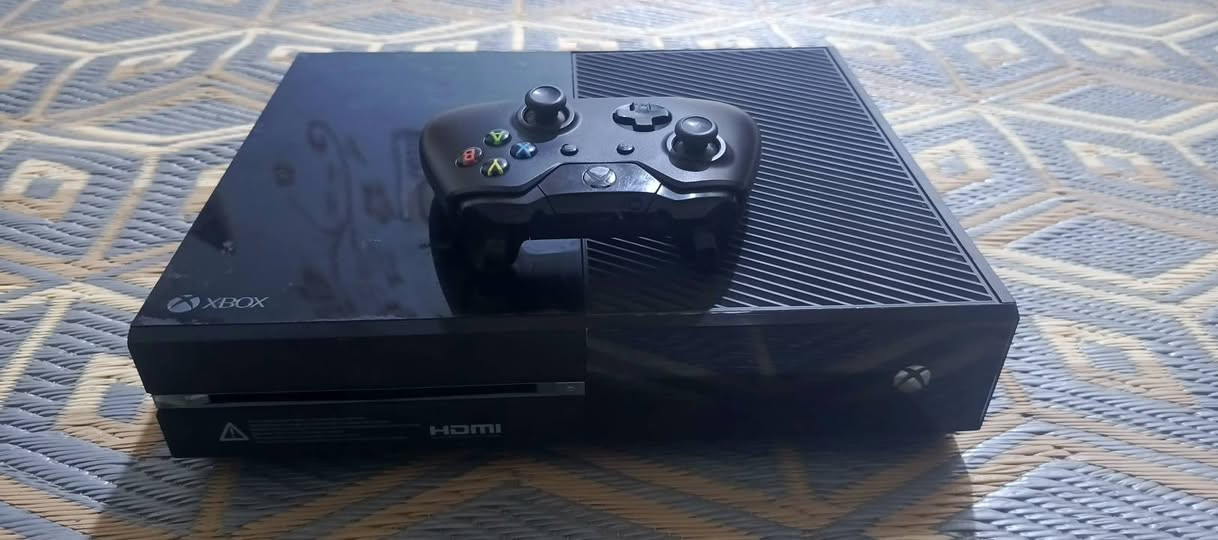 السلام عليكم اكس بوكس ون فات ويا فيفا 26او 3العاب حرب الجهاز ما مفتوح لوك ستيكر  سعره 90مكاني ذي قار الفضليه رقمي ***********
