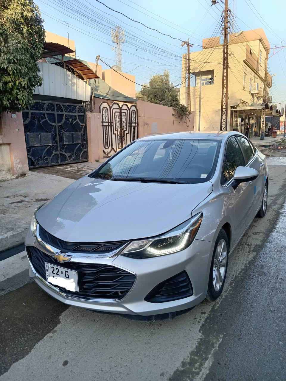 شوفرليت كروز موديل ٢٠١٩ مواصفات Lt المعروفة بجم كبس 
رقم أربيل الدولي سنوية ٢٠٣١
محرك كير شرط جاهزة من جميع النواحي ادامه كامله على السيارة بسمي شرط التحويل 
ضرره جانبي جاملغ خلفي وحافت الباب مع ملاحظة بارد بسيطة 
مكانها موصل الايسر  
السعر ١٠٣ وبيها مجال قليل 
***********
