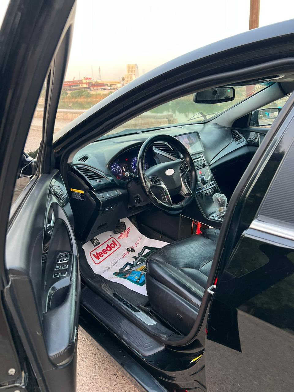 سلام عليكم 
ازيرا ١٥ وارد امريكي رقم بغداد بسمي سياره لمتد فول مكينه سته المرغوب بيها ٣ قطع صبغ بدون دواخل مكاني حله ***********  سعر ٩٧
