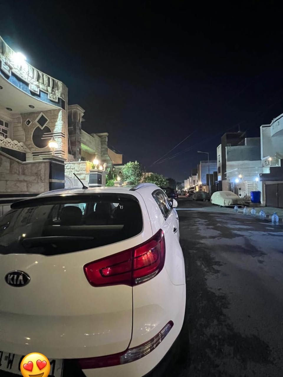 السلام عليكم 
للبيع گيا سبورتج ٢٠١٦ سيارة  خليجي رقم بغداد الجديد  بااسمي السيارة ماشية ١٠٠ألف  مواصفات سيارة محرك٢٤٠٠ بانروما فور ويل دفع رباعي هند بريك رجل تحكم ستيرن تبريد قطعتين كشنات جلد شاشة جبيرة كامرة سيارة فوول مواصفات ماعدا لبصمة محرك جديد مامفتوح گير مكفول تبريد شغال ثلج صدرها خير من الله والي عنده مرارس عادي من موديل ٢٠٢٤ وفووك عنوان السيارة بغداد اليرموك والاستفسار 
***********
