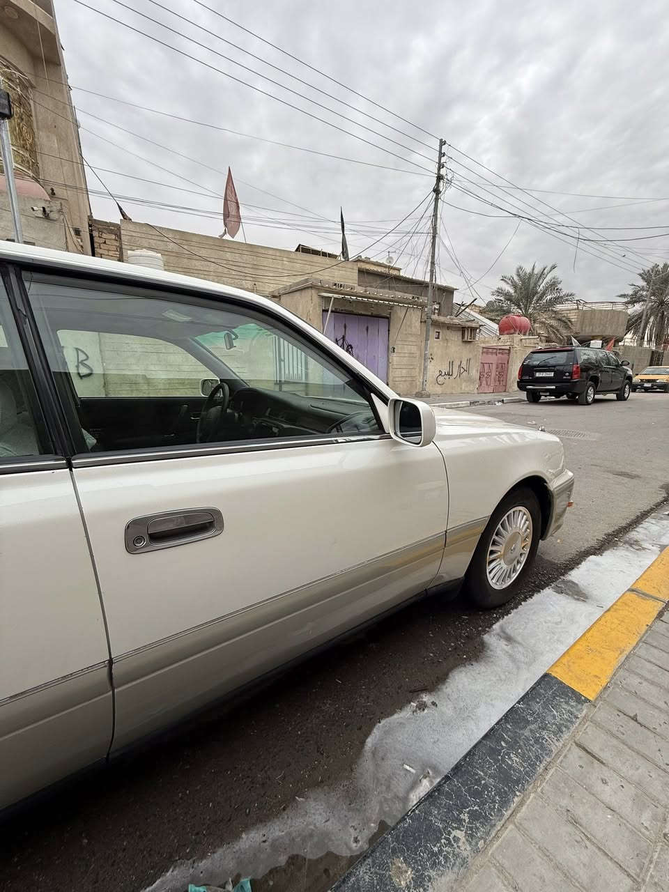 سلام عليكم  راس ثور  فلاات جاهزه عله اخير حبايه رقم بصره   مديل 96 سياره جاهزه مكينه حداديه تبريد  تخم تاير  دواخل أم عيون   شرط تحوير  بصره   كفاله نقل وكصه وضربه. وشرط خياس مابيه سياره جديده معنه كلمه  زيرو سياره مكينه  وكير كفاله    سعر 118 وبيه مجال قليل.  مكاني بصره   ***********
