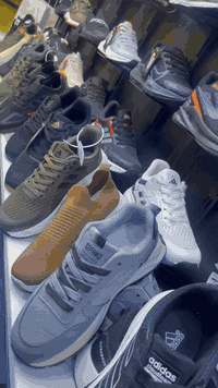 سلام عليكم اخوان  تعزيلة محل الي اله فايده بيهن خلي يسترزق 
بضاعه جديده فيتنامي وبيها شكم قطعه صيني العدد مامحسوب مكاني حله*********** واتساب
