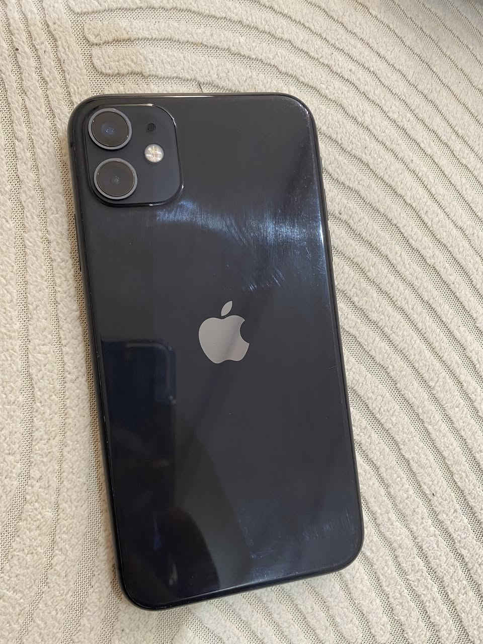 السلام عليكم ايفون 11 عادي
ذاكره 128 
ماستر كارت 
وتر بروف 
نموذج M
فيس إيدي شغال 
الجهاز مستخدم قليل 
الي يفيده يجي خاص السعر خاص
مكاني بغداد الجديده 
رقمي ***********
توصيل ما عندي
