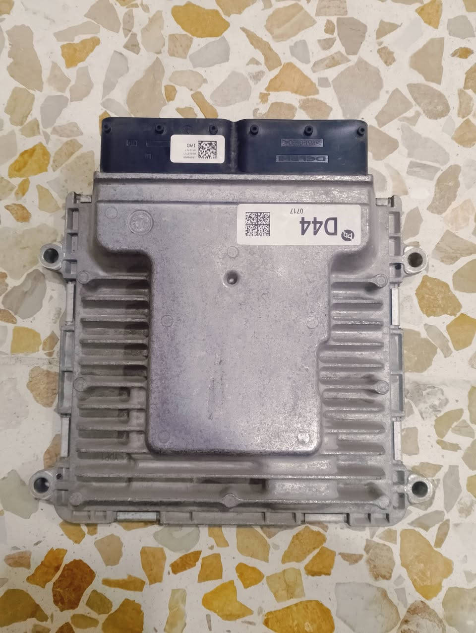 السلام عليكم كبات للبيع وعقل للبيع موديل 20 عنوان كاغوليه جسر الفرنسي ***********
