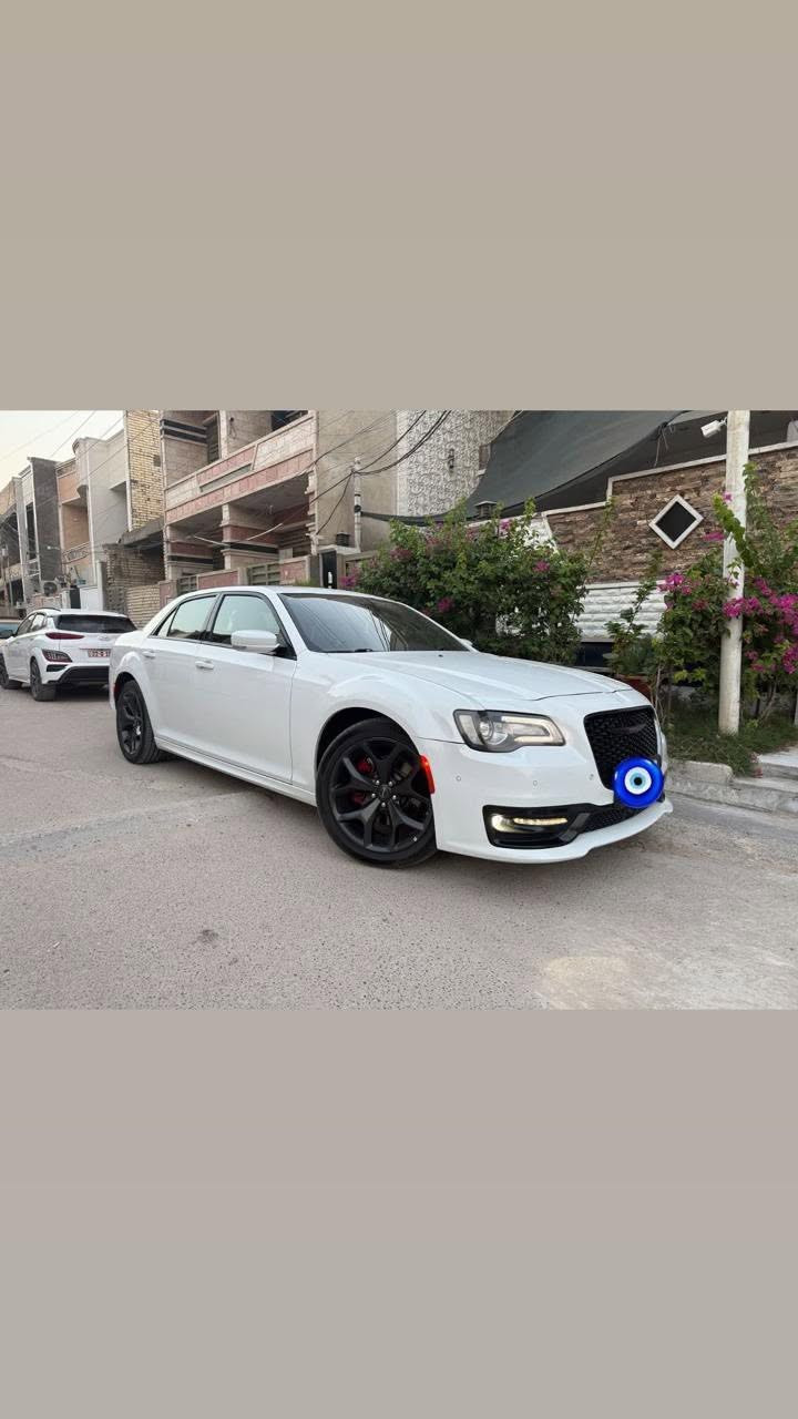 كلايسلر300 c
كفاله عامه من الضربه والبارد والتبديل 
بغداد بأسمي تحويل ثاني يوم
2022
فوول مواصفات
وكاله هارلم 
رادار امامية
***********
36800 $
