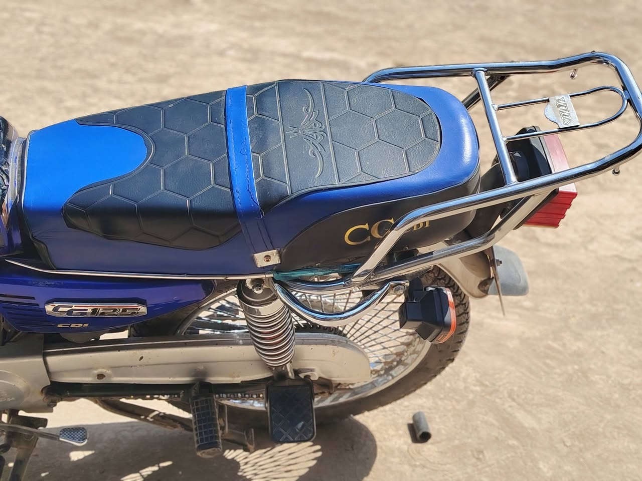 السلام عليكم 
هاي  التايكر الحلوه للبيع موديل 23 نضيفه وجاهزه من كلشي كهربائيات  اوراق اصولي  محرك ما مفتوح 
السعر 600 وبيها مجال مكانها بابل جبله


**إذا كنت صاحب هذا الإعلان وتريد حذفه لأي سبب، رجاءا أرسل رسالة إلى الدعم الفني**