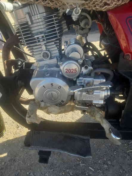 يالله ستوته موديل 2017 معمره تعمير كلاه جديد بحيث تاخذه مذب ربع عليه محرك جديد 2025 او كير بكس جديد  كلشي بيه جديد تايرات ما صار هواي من شديتهن او الستوته شوفت عينك مكاني الرمادي التاميم السعر 1700 او بيه مجال ***********
