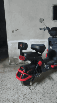 السلام عليكم عندي ماطور شحن للبيع نظيف مامستعمل كثير  السعر 300 للتواصل على الارقام التالية ***********
***********
