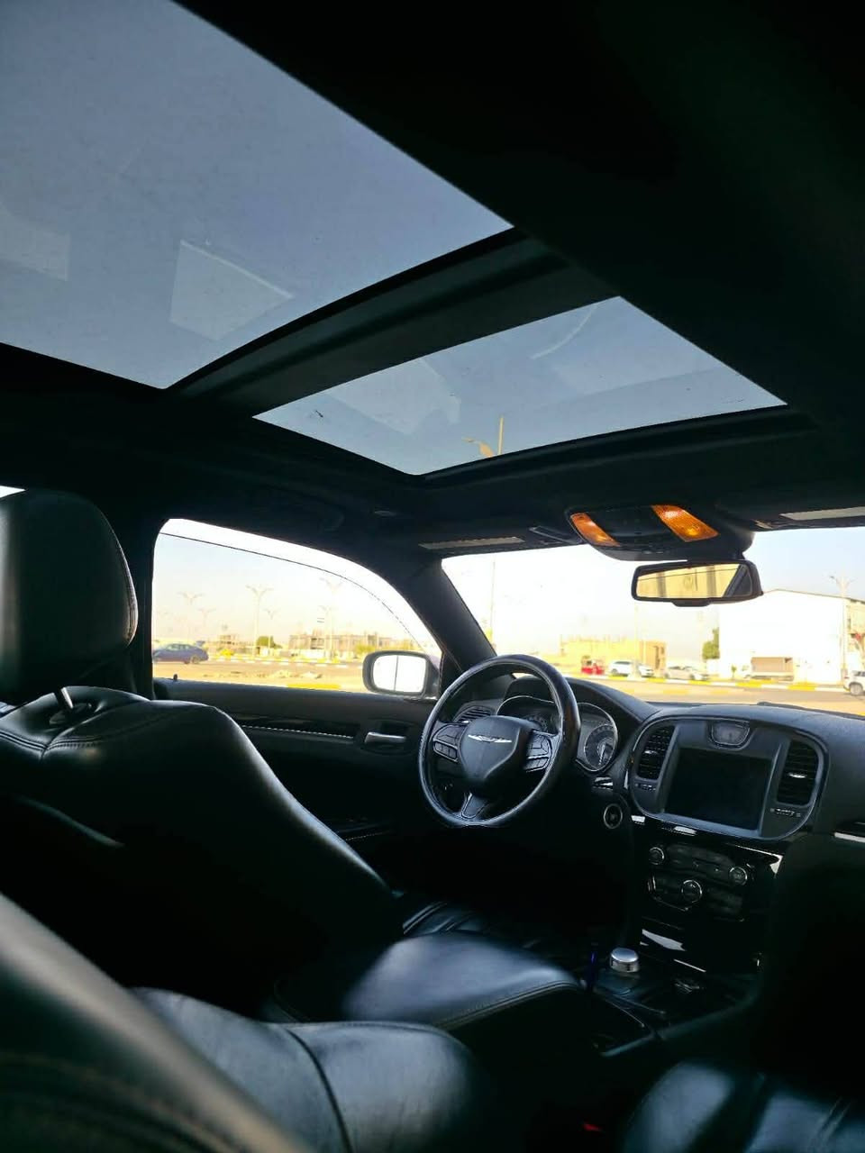 🚘 كرايسلر C300 2021
🌍 وارد أمريكي
🔺 كامل المواصفات S
◾ هيمي 5700
◾ اللون أبيض
🔺 ممشى السيارة 62 ألف ميل
⚙️ حجم المحرك 5700 cc
🛠️ الأضرار
◾ حادث جاملغ عكس السائق
📍 مكان السيارة كربلاء
 السعر ٢٩٥


**إذا كنت صاحب هذا الإعلان وتريد حذفه لأي سبب، رجاءا أرسل رسالة إلى الدعم الفني**
