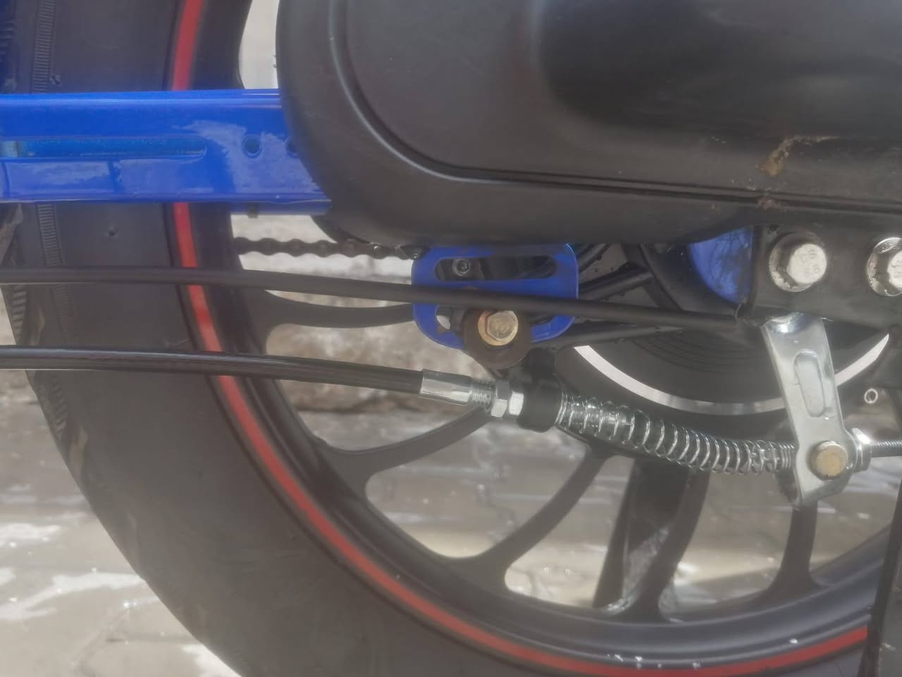 للبيع
دراجة شحن بحالة ممتازة استعمال قليل (أخت الجديدة)
قياس ٢٠
تاير عريض
بلو توث 
تشغيل بصمة أو مفتاح أو عن بعد
دبل اشارة
السعر 400000 دينار
العنوان / الأعظمية _ قرب المقبرة الملكية والجامعة العراقية
موبايل / ***********
***********
***********
