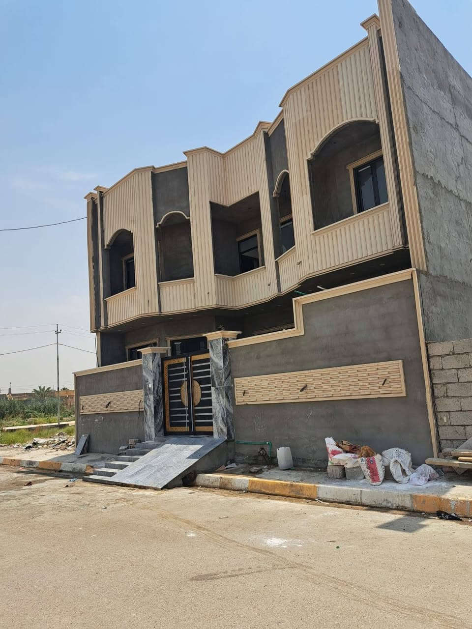 #بالقسط والنقد 
عندك دوام وماعندك مجال تبني بيتك احنه موجودين وبأسعار مناسبة وبناء حديث وتصاميم تركيه وبجودة عالية  للاستفسار اكثر الاتصال على الرقم دناه ***********
