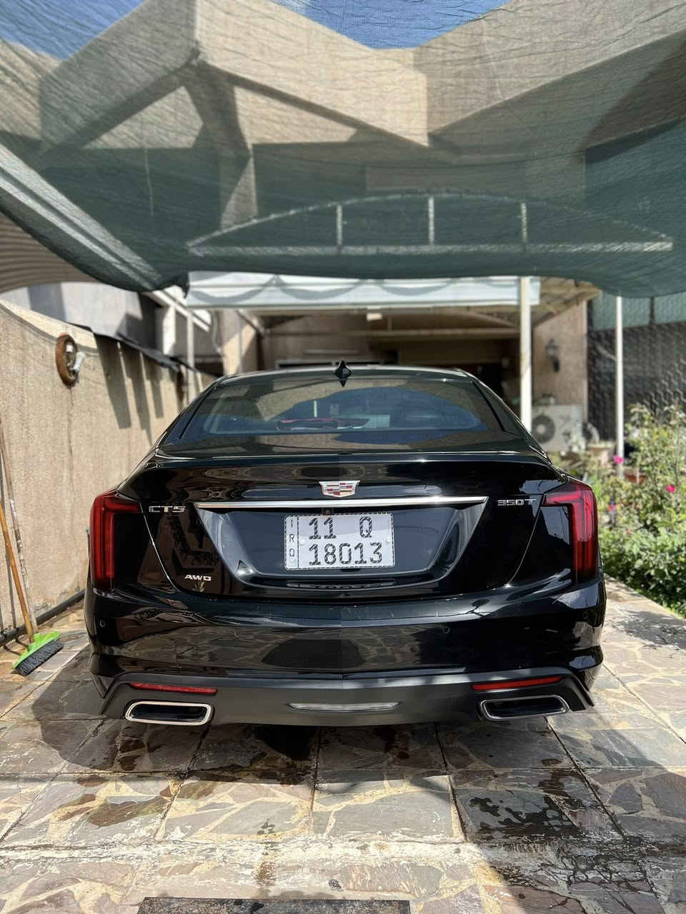 للبيع  Cadillac CT5 Sport 2023
الموديل: 2023
الرقم الهاتف/ ***********
 الممشى:25  ألف كم (قابل للزيادة)
 السعر : 190 
الموقع: بغداد الدورة
 الرقم: بغداد – السيارة باسمي
 المحرك والأداء
محرك 2.0 لتر تيربو – 4 سلندر
قوة 237 حصان
عزم 350 نيوتن متر
ناقل حركة أوتوماتيك 10 سرعات
دفع كلي AWD
نظام حقن مباشر مع تيربو
سعة خزان الوقود 70 لتر
 اللون
Black Raven
 مميزات نسخة Sport
شبك أمامي أسود رياضي
جنوط رياضية 19 إنش
تطعيمات سوداء خارجية
مقود رياضي
وضعية قيادة Sport Mode
 التكنولوجيا
شاشة معلومات وترفيه
Apple CarPlay & Android Auto
شاحن موبايل لاسلكي
بلوتوث + USB
نظام ملاحة
تشغيل السيارة بالبصمة
Wi-Fi داخل السيارة
 أنظمة الأمان
مكابح طوارئ أوتوماتيكية
تنبيه مغادرة المسار
مراقبة النقطة العمياء
كاميرا خلفية
حساسات أمامية وخلفية
مثبت سرعة ذكي
 الشاصي والتعليق
تعليق أمامي MacPherson مستقل
تعليق خلفي Multi-Link مستقل
مقود كهربائي
فرامل ديسك مهواة أمام وخلف
بعد هواي موصفات مذكراتها
