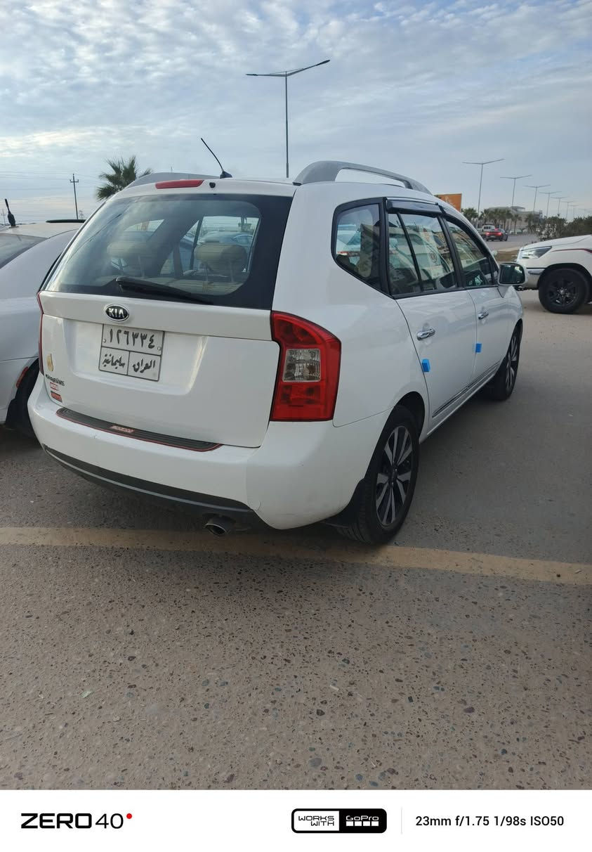 كارنز خليجي موديل ٢٠١٣ فول مواصفات مكفولة كفاله عامه محرك ٢٠٠٠دوش المرغوب مامفتوح كير كلها كفاله ٧ راكب سنويه جديده تحويل مباشر سياره جاهزه مال جناي السعر مناسب اريد ابيع مكاني تكريت *********** و ***********
