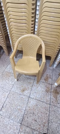 كراسي مستعملة • ٣٠٠ كرسي • شارع جيش الشعبي