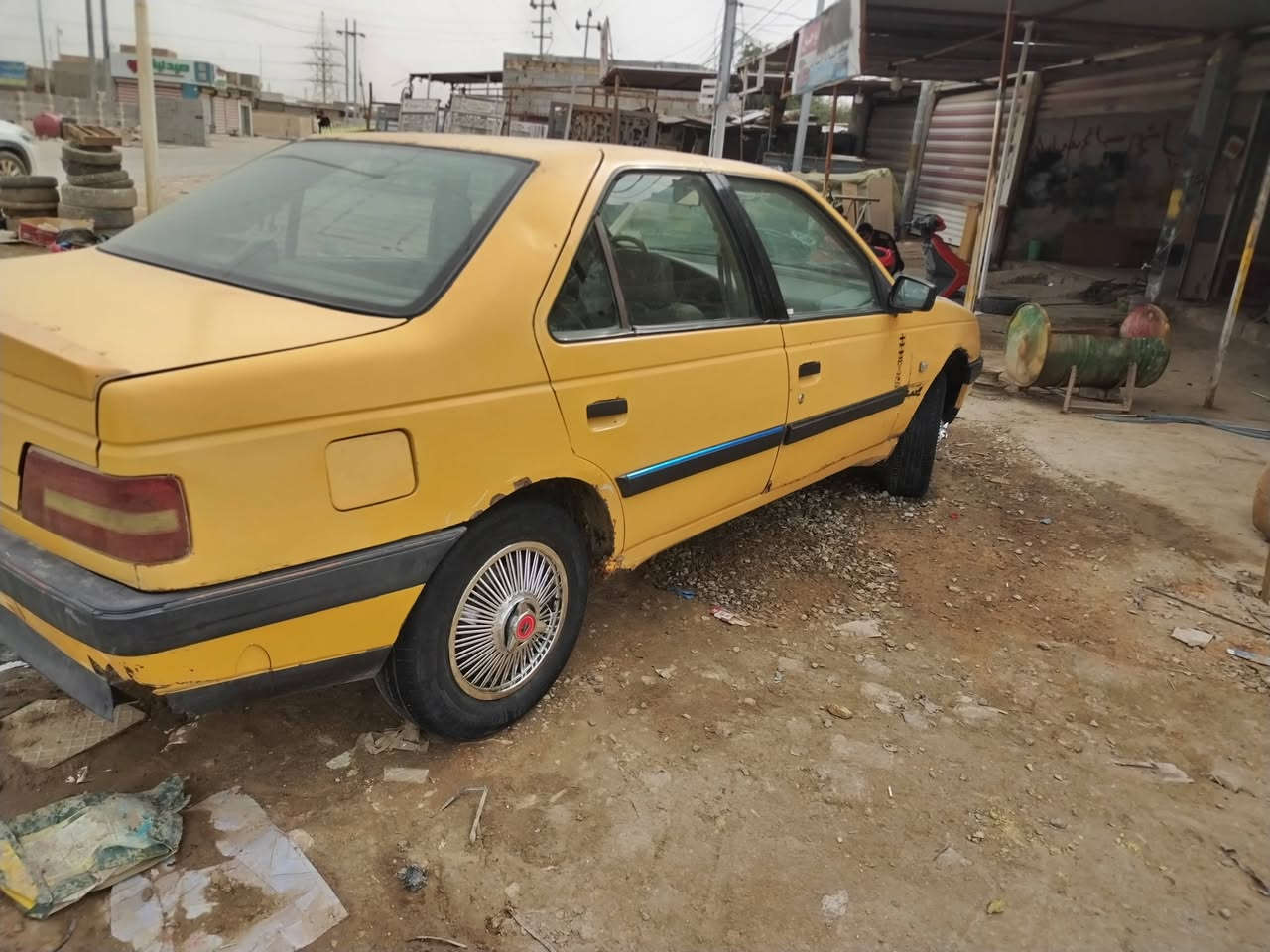 ضضسلام عليكم سياره 405 مديل 10 رقم قادسيه سياره جاهزه كيرمحرك حدادديه كفاله شرط مدوار مطلوبه هيئه وغرامات 600 عل مشتري مالكه ديوانيه سعره  15مكاني ديوانيه حي الفرات رقمي ***********
