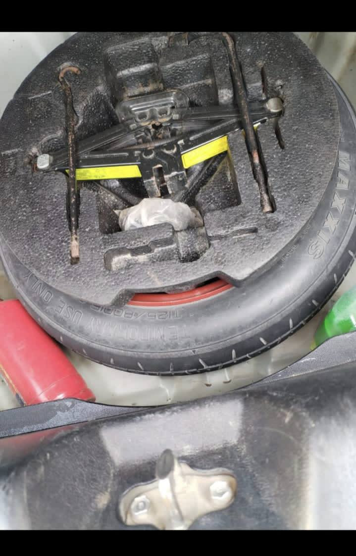 السلام عليكم .. للبيع فقط سيارة اڤانتي 2010 وارد كوري محرك 1600 دكشن عالي رقم ديالى دولي سنوية 28 قطعه صبغ فقط بدون دواخل سونارها مرفق مع الصور السيارة متعوب عليها جدا ادامة جديدة باتري مع مشط ستيرن مع تايرات جدد + ويل كب + نوزلاتتت
كاملة للأخير السعر 105 وبيها مجال للاستفسار اكثر الاتصال على الارقام التالية ‏‪0770 466 0486‬‏
‏‪‏‪0780 768 9658‬‏
