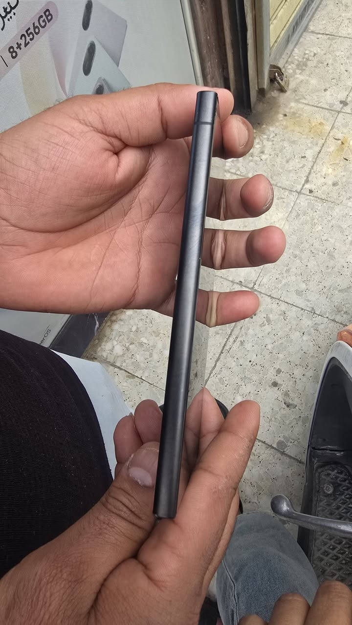 سلام عليكم لترا 24
سلام عليكم لترا 24
مال بيت نضافه فول كدام عينك
لون رصاصي 
نضيف فقط طرف شاشه مفطوره ما ايثر ابددد 
شرق اوسط 
مكان شعله 
رقم  ***********
