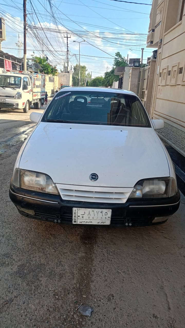 اوبل اوميكا 89 حجم 20 سياره نضيفه بيها بس داير واحد توماتيك شرط التحويل سنويه لل28 سعر 44 ***********
