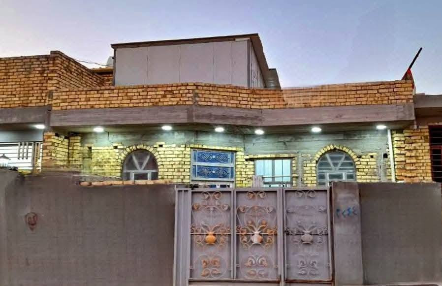 مشتمل للبيع بالخضراء
مساحته 125 مربع
الوجه 8.5 والنزال 15
سند 25 طابو زراعي
للاستفسار الاتصال على الرقم
***********
