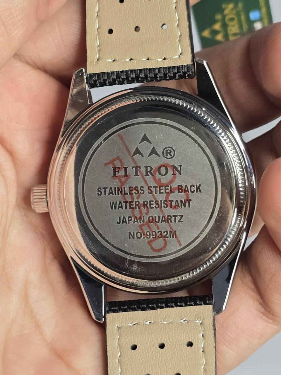 ساعة من ماركة فترون Fitron الاصلية 

تحفة فنية
تجمع بين اللمسة العسكرية والرياضية والرسمية
مكينة كوارتز ياباني 🇯🇵
ميناء محببه تتميز بلون بني غامق مزودة بمنفذ تاريخ
فول لامينوس ارقام واميال
زجاج كرستالي مقبب ضد الخدش
مقاومة ماء وغبار 
سير مميزة كتان مبطن جلد 
القطعة مختمة بالكامل
تأتي مع البكج الاصلي 

السعر :37 الف ع اول تم 
للحجز والاستفسار يرجى مراسلة الصفحة


**إذا كنت صاحب هذا الإعلان وتريد حذفه لأي سبب، رجاءا أرسل رسالة إلى الدعم الفني**