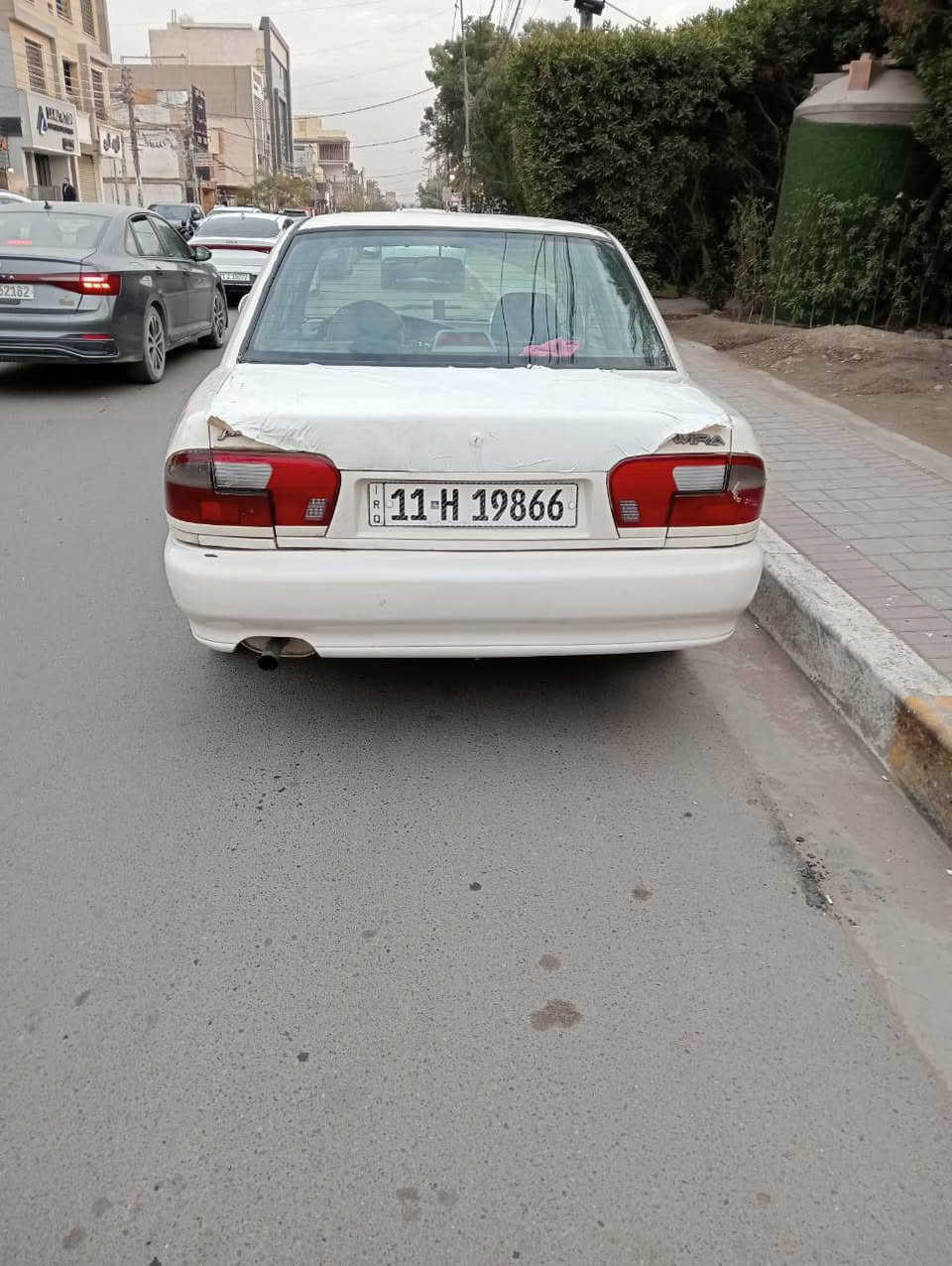 السلام عليكم سياره براثون موديل 2004 السياره اي نقص ما بيها من تبريد من تدفئه جير ومكينه وحداديه جديده 
وتخون تاير جديد السياره يبيع بكانات صغيره صبغ كلش صغيره السياره باسمي تحويل ثاني يوم والثانويه تسقط ب 30 شكرا جزيلا السعر 52 وبيها مجال للطيبين وعنوان السياره بغداد الشعب رقم  ***********
