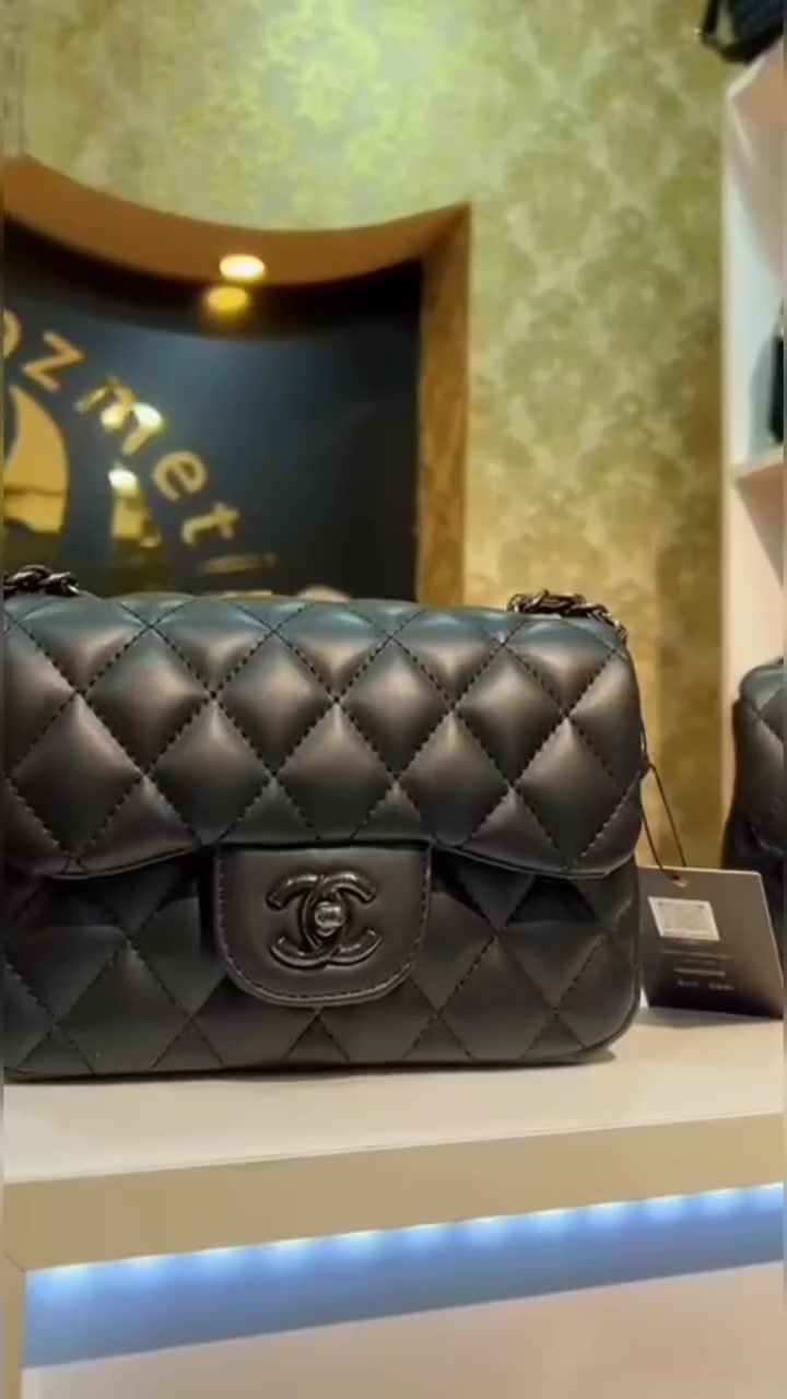 شنط هاند ميد وكوبي ون ✨
أناقة بتفاصيل مميزة وجودة عالية تناسب كل الأذواق 💼
اختاري الستايل اللي يشبهك وخلي إطلالتك مختلفة دايمًا 🤍
#شنط_هاندميد
#شنط
#حقائب
#كوبي_ون
#شنط_نسائية
هاند_ميد
موضة
ستايل
fashion
bags
handmade
baglover
style
instafashion
شنط_تركية


**إذا كنت صاحب هذا الإعلان وتريد حذفه لأي سبب، رجاءا أرسل رسالة إلى الدعم الفني**