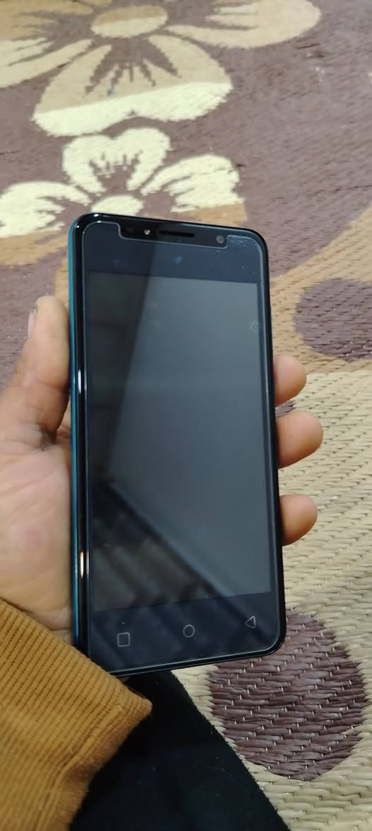 موبيل للبيع كوبي كله شمال السمر40 وبي مجال ***********
