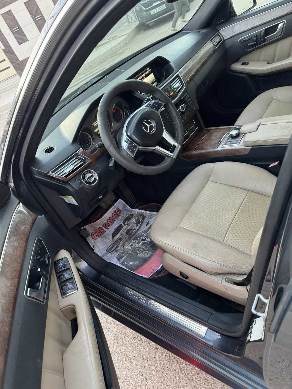 مارسدس E350 موديل 2013 
رقم بغداد مميز 
فول مواصفات سلايد فتحة تو ويل 
حادث بنيد وبدل نفس الون 
ماشية 150 
سيارة حيل نظيفة كلشي عل بلاد جديد 
سنوية هزة كلشي جديد
باسمي السنوية
سيارة مابيـها دينار مصرف كامل من كل نواحي
السعر 185 وبيها مجال 
مكاني بغداد الدورة
رقم ***********
