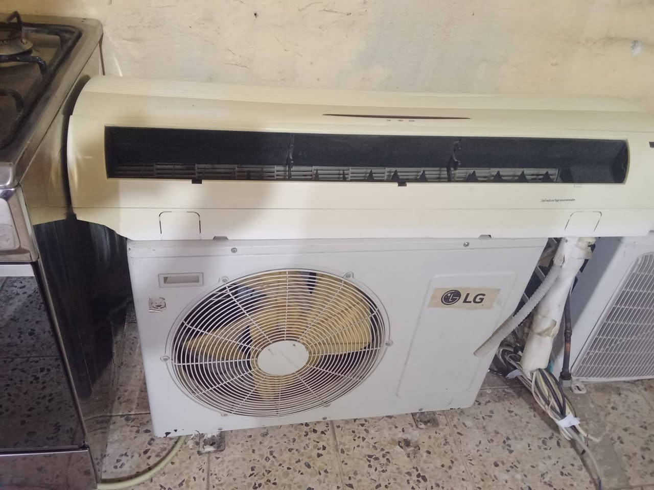 غراض البيع سعر خاص او تصال *********** او رسالني ع واتساب
