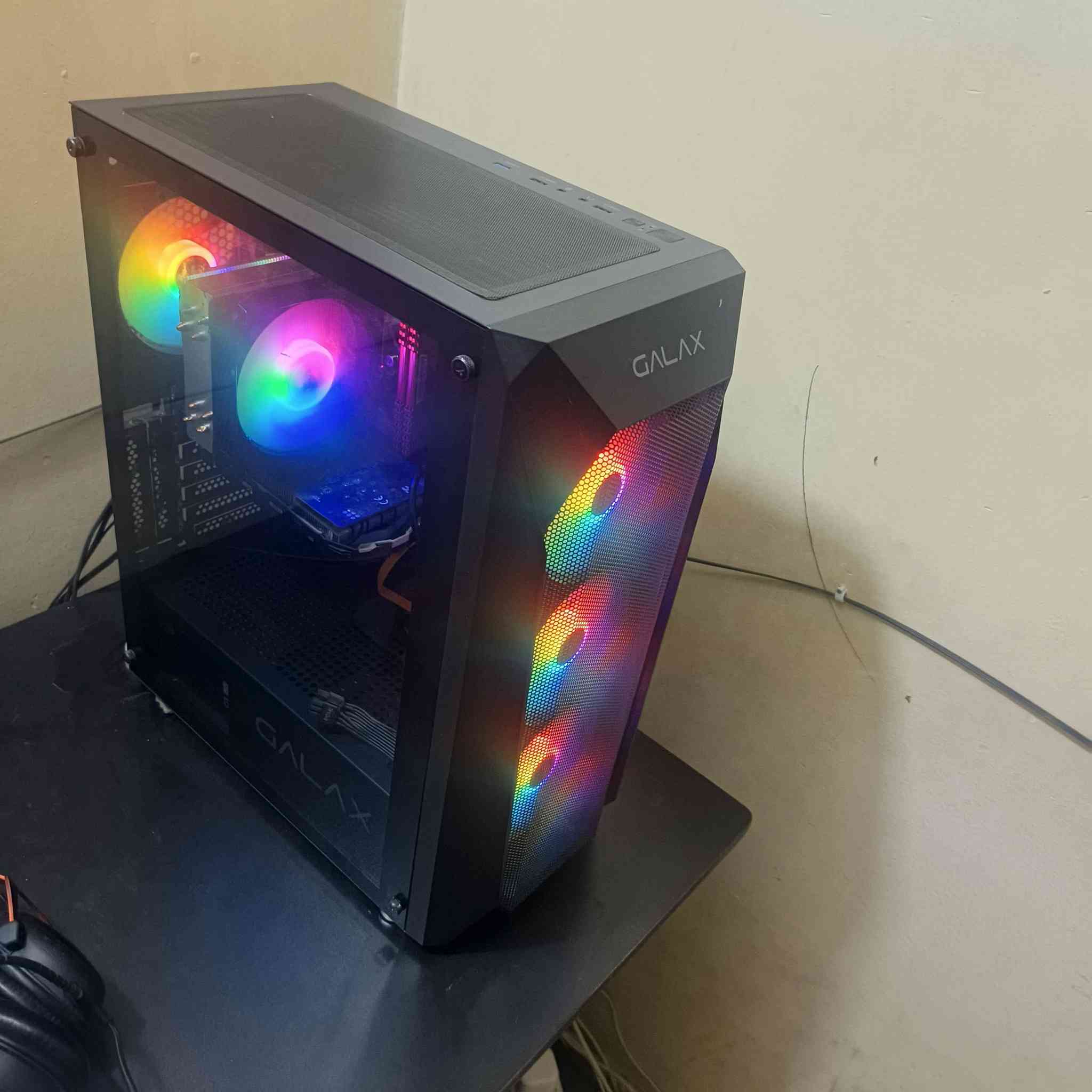 سلام عليكم pc  للبيع كلش حلو مواصفات
I5 7400
1050ti
Ram:8*2
Ssd256 
HDD 1T
Case GALAX 
 Mb: B250 gaming pro msi


**إذا كنت صاحب هذا الإعلان وتريد حذفه لأي سبب، رجاءا أرسل رسالة إلى الدعم الفني**