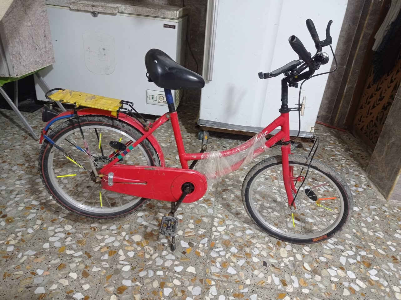 السلام وعليكم بس التاير الكدام يمكن بنجر لان من انفخه ثاني يوم يفش


**إذا كنت صاحب هذا الإعلان وتريد حذفه لأي سبب، رجاءا أرسل رسالة إلى الدعم الفني**