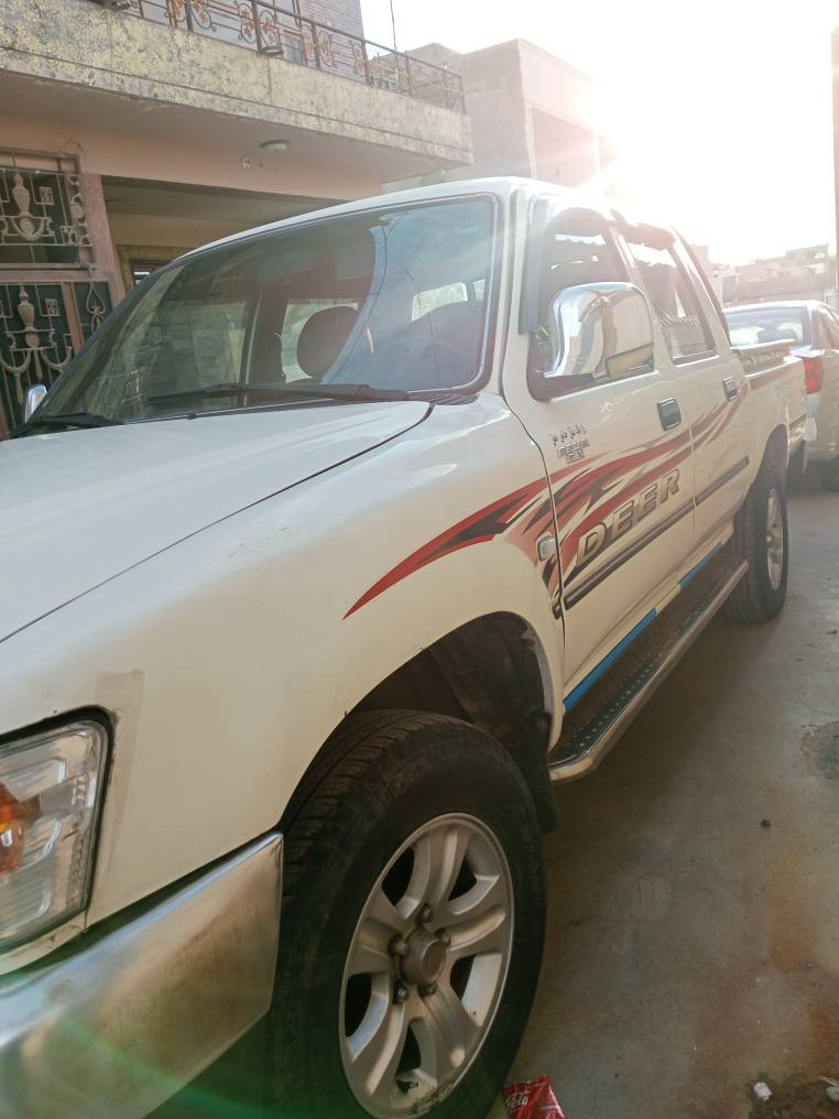 سلام عليكم اخوان. بيكاب دير موديل 2011 ابيض بدون صبوغ بدون ضربه كل شريكه بي مكانين صغير بارد كير و محرك بشرط مابي سرف و بخار تبريد تدفيئه يشتغل كاربائيات كل يشتغل صدر جديد طايات جديد سنوي جديد بأسمي  بطاقة بنزين موجود سيارة مال بيت سعر ( 83 ) بي مجال مكان كركوك/ رقم موبايل ‏‪***********‬‏
*********** كركوك, العراق
