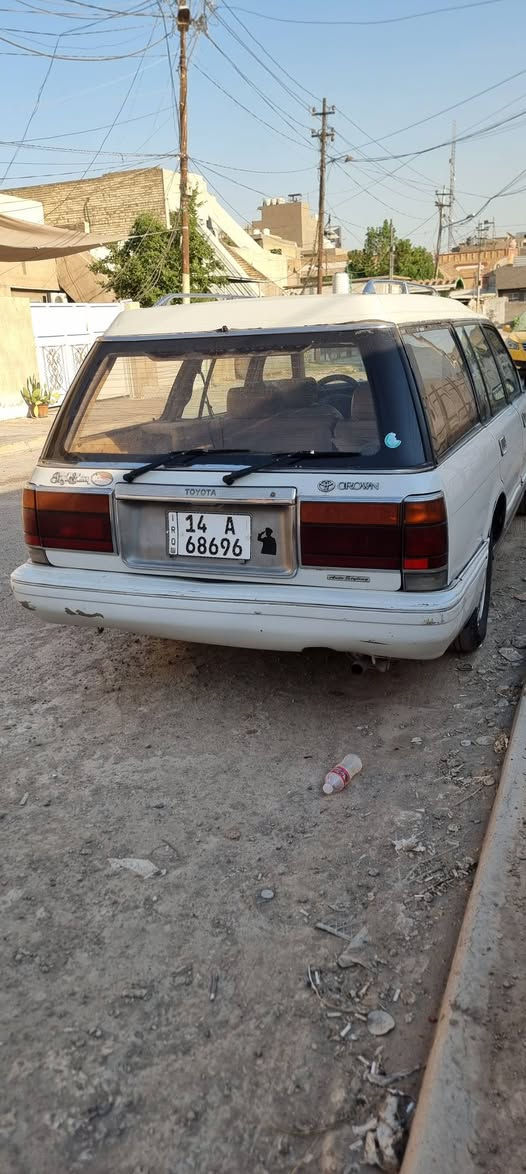 تويوتا كراون (أرنب)ابيض (طويل)
رقم بصره الجديد انكليزي  (تحويل مباشر)
سيارة جديدة
كفالة (من كص، نقل، الضربة)
مكينة وكير (مية بالميه)
حدادة + تخم تاير + ويل كب (كلها جديد)
تبريد ثلج
أدامة كاملة
مسجل + تخم سماعات
كهربائيات (كلها شغالة)

مكان السيارة: بغداد 
السعر: 70 وبيه مجال 
للتواصل: ***********
