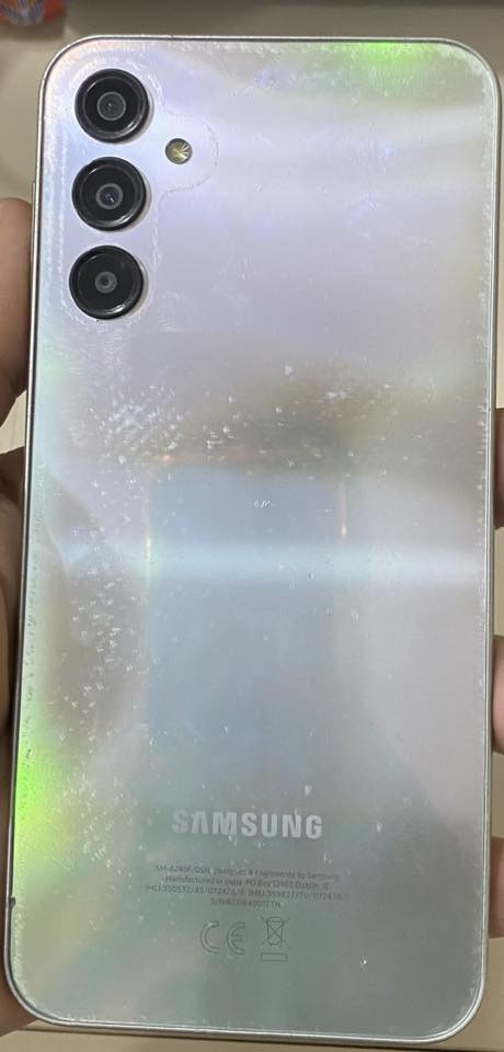 قفل 125 الف
كلكسي اي 24 مبدل بي فقط شريط ذاكرة 128 
نجف حي الجامعة ***********
