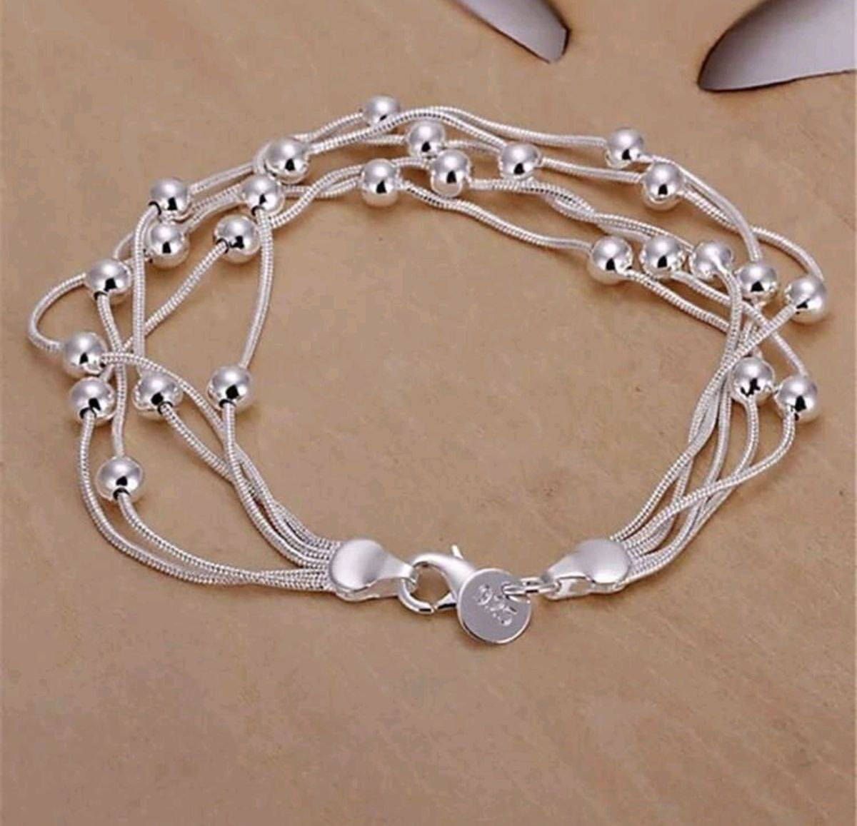 القطعتين مختومات 925 السعر للكل 20 متوفر توصيل


**إذا كنت صاحب هذا الإعلان وتريد حذفه لأي سبب، رجاءا أرسل رسالة إلى الدعم الفني**