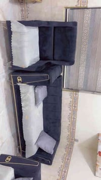 تخم 10 مقاعد نظيف 80 بالميه سعره 200 بيه مجال  بغداد جديده  0772260238...