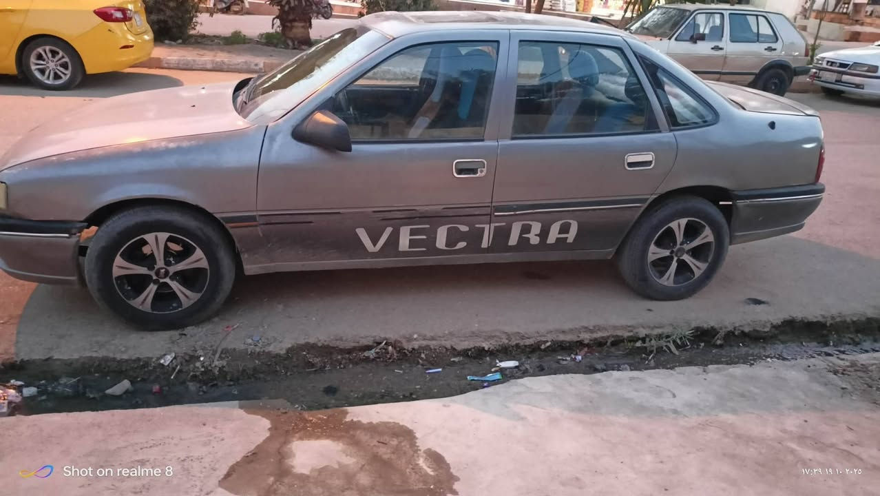 اوبل فكتره 92 بدون ضرر حجم 18 تنته سقف محرك كير شرط كابون بانزين رقم نينوى تصل بل رقم ***********
