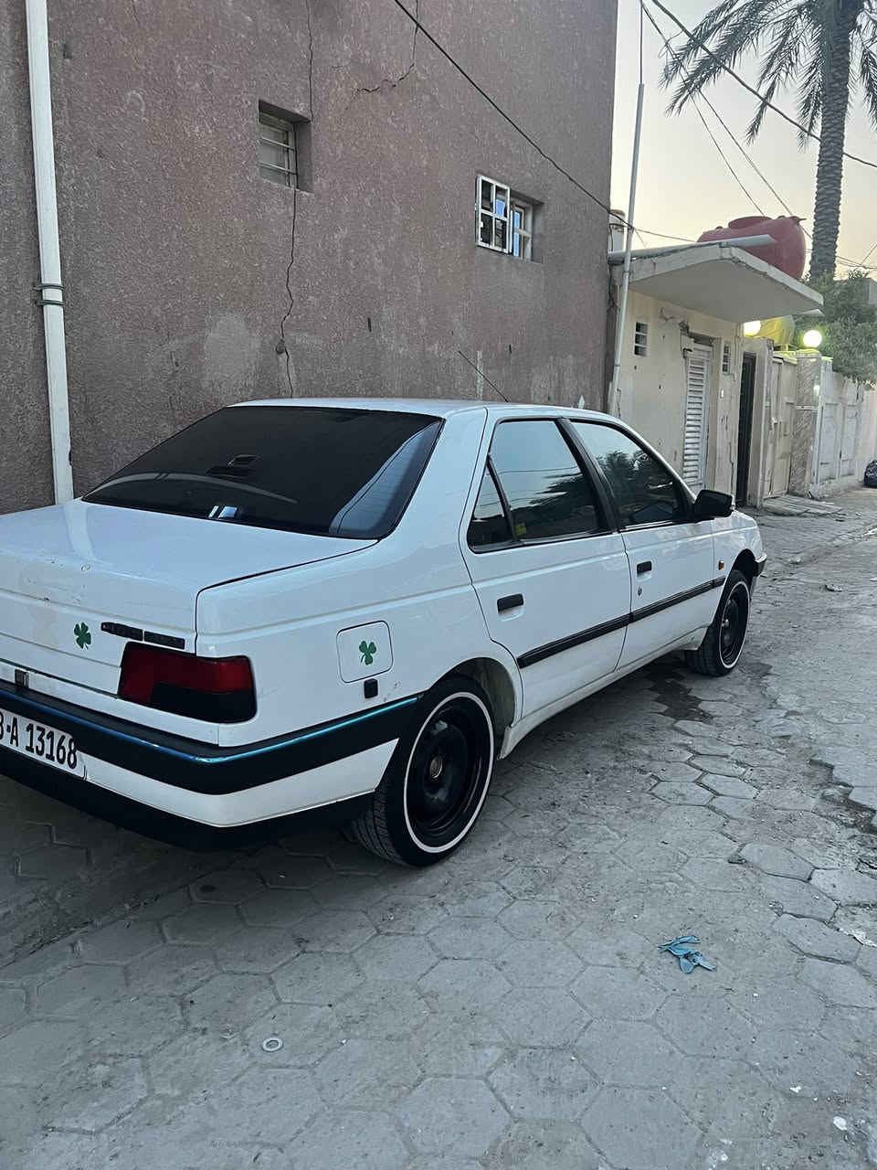 بيجو 405 مديل ١٢ كفاله عامه بسمي  رقم إنكليزي مكينه كير تبريد ثلج  تخم تاير ابو خطه دواخل كشنات وكاعيات سفاري سستم سماعات لايتات كهربائيات كله جديد  حداديه الخلفيه جديد الأمامي نص عمر مكاني نجف حي الشهداء السعر ٤١ وبيه مجال للاستفسار ***********
