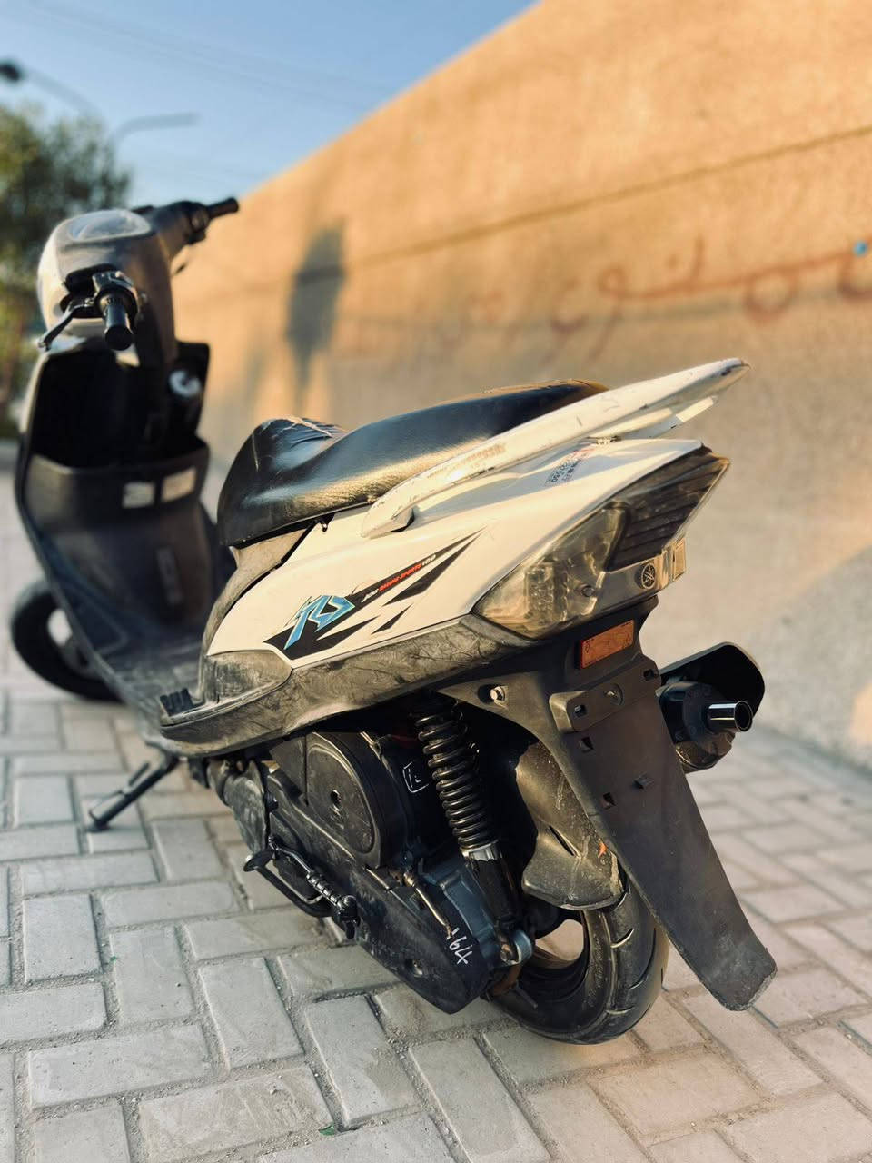 للبيع ماكس عدلة
دراجة نضيفة وبلادية من الطول للطول بوشة 49
كلجات امامي رياضي وخلفي فقط سبرنكة رياضية صلنصة FM 
السعر: 550وبيها مجال حك الجية
مكاني: بغداد دورة
رقمي: *********** موجود واتساب وخاص
