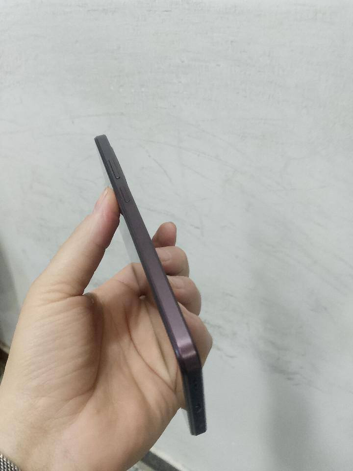 السلام عليكم
جهاز oppo A3x جهاز نظافه 99%
ذاكرة 128 عشوائيه 8
معالج سناب دراكون 
بطاريه 5100 جهاز بلادي مابدل بي شي 
سعر 149 وبي مجال حك جيه 
بغداد ***********
