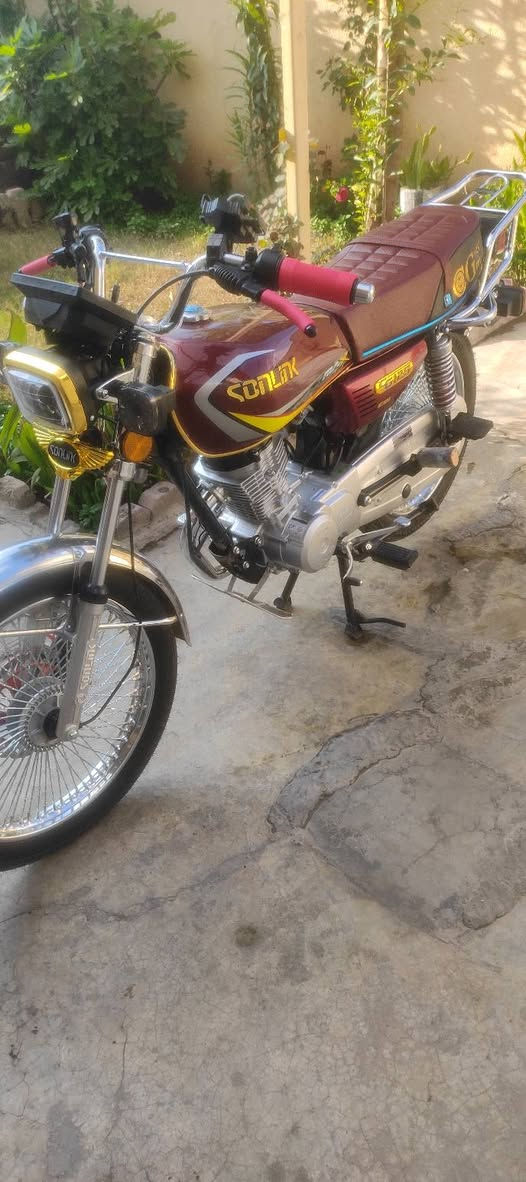 السلام عليكم  عندي هاي الدراجه موديل 25  صفر  صار 10 تيام من طلعتها اريد اراوس ب 5 كير


**إذا كنت صاحب هذا الإعلان وتريد حذفه لأي سبب، رجاءا أرسل رسالة إلى الدعم الفني**