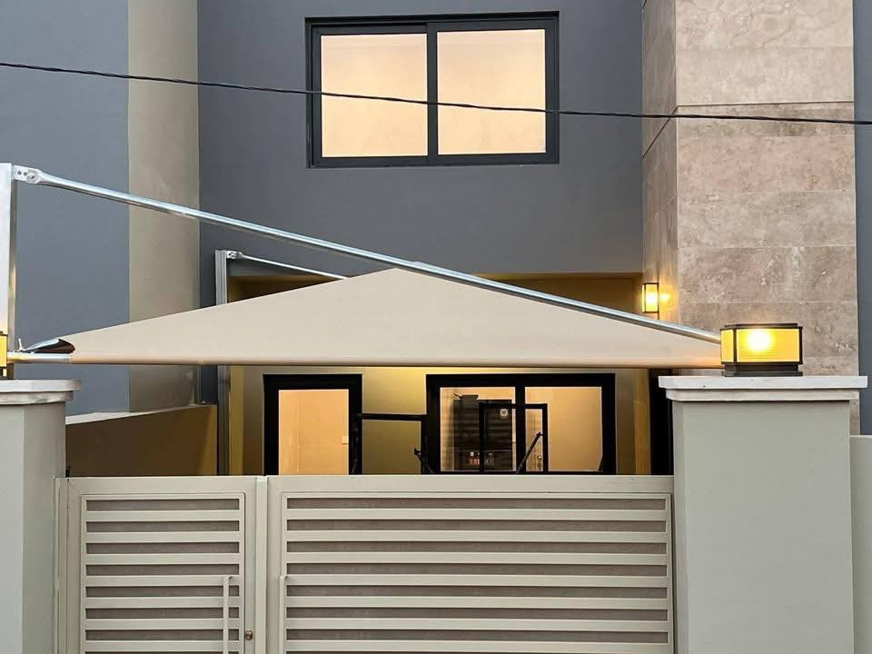 قمريه هرميه نضافته 75/100 للبيع قياس 7X3,5
لاستفسار ***********
