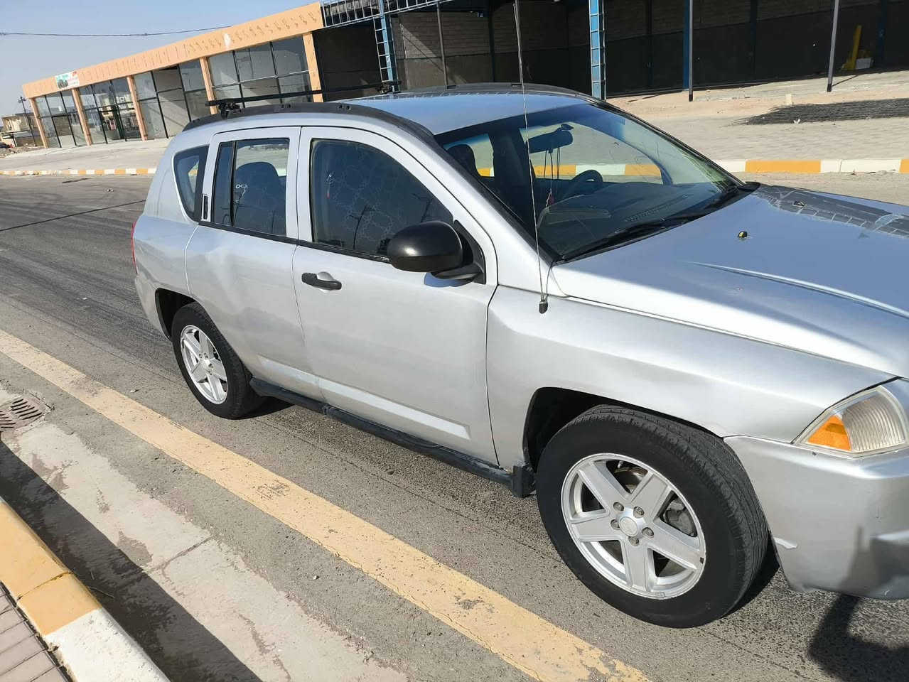 السلام عليكم جيب كومباس 2007
السعر 65وبيها مجال او مراوس  حسب القناعه  او سياره سبعه راكب مكاني واسط قضاء الصويرة ***********
