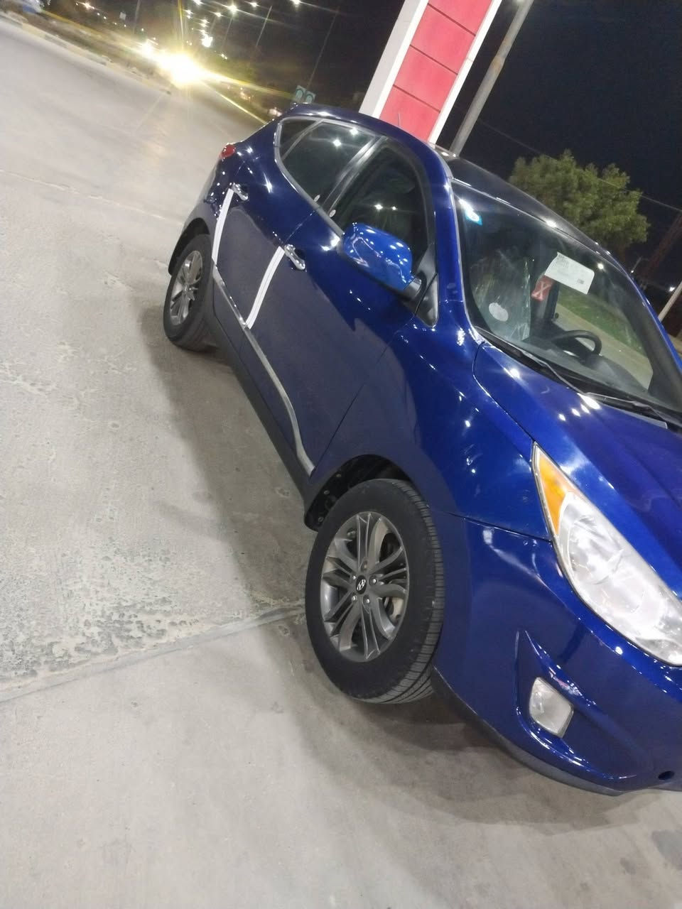 اسلام عليكم توسان وارد أمريكي جاملغ الامامي جهت اليسره والبنيد موجود سونار الموديل 2014 الرقم بغداد وتحويل ثاني يوم مكينه وگيار و تبريد خير من الله المكان كوت مركز المدينه رقم  الهاتف *********** السعر 133وبيه مجال
