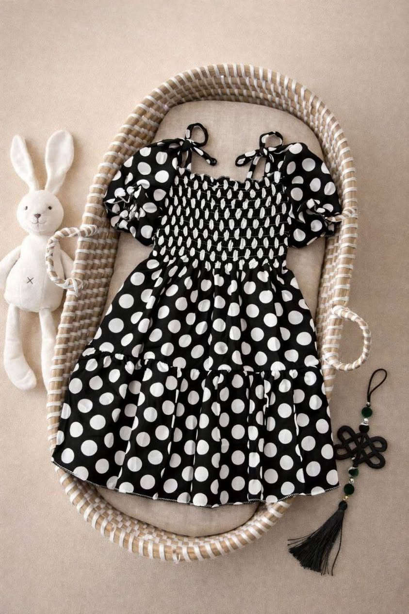 سوت بناتي يجنن 🥰
يلبس من عمر2, 3, 4, 5, سنوات 
 توصيل لكل محافظات العراق ب5 الالف 
للحجز وللاستفسار يرجى التواصل ع الخاص .


**إذا كنت صاحب هذا الإعلان وتريد حذفه لأي سبب، رجاءا أرسل رسالة إلى الدعم الفني**